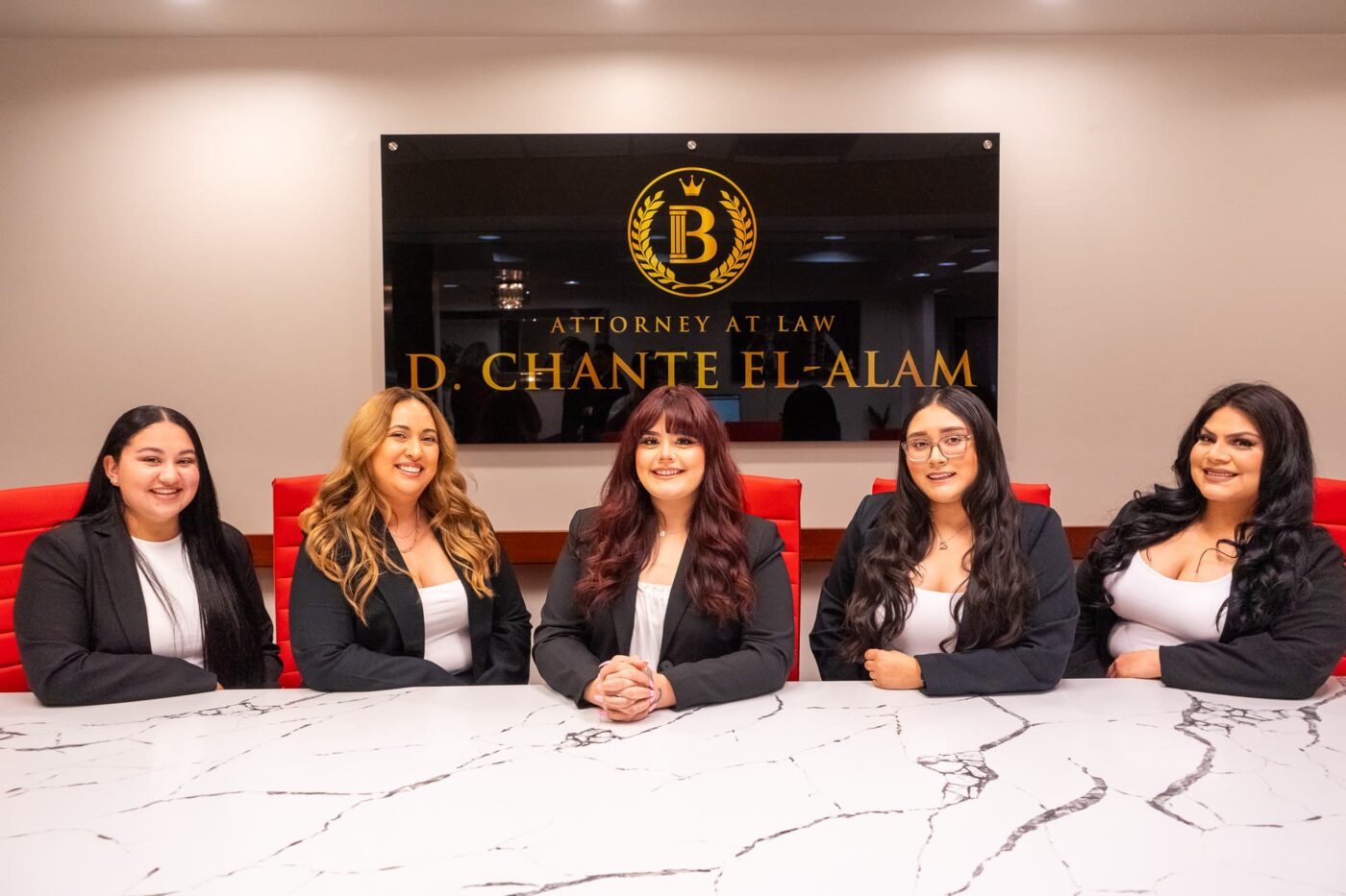Abogada D. Chante El-Alam con su equipo