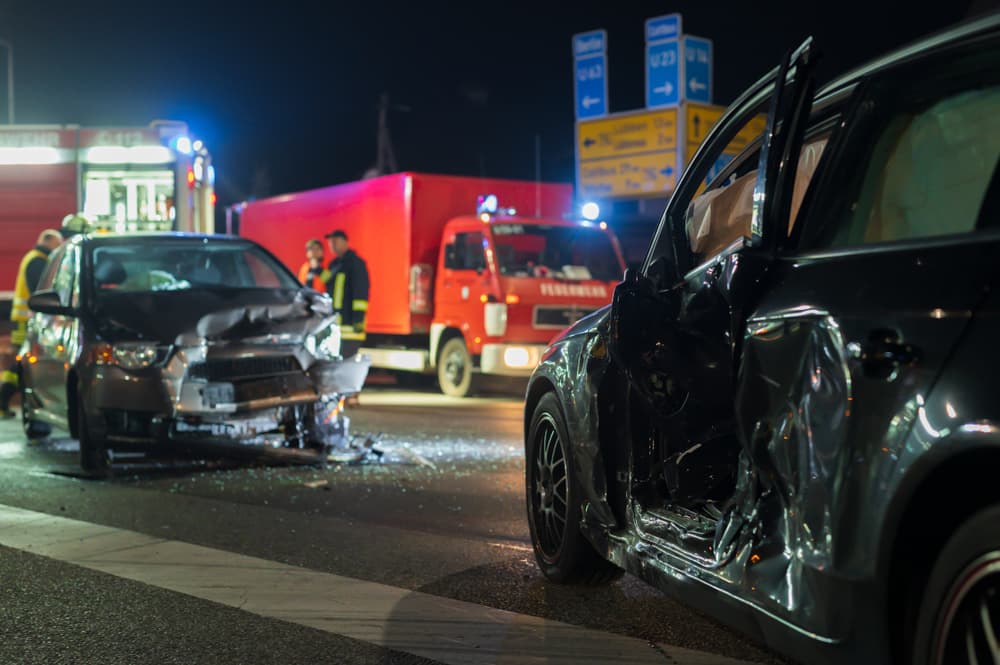A traffic accident occurred at an intersection involving a collision between two cars.